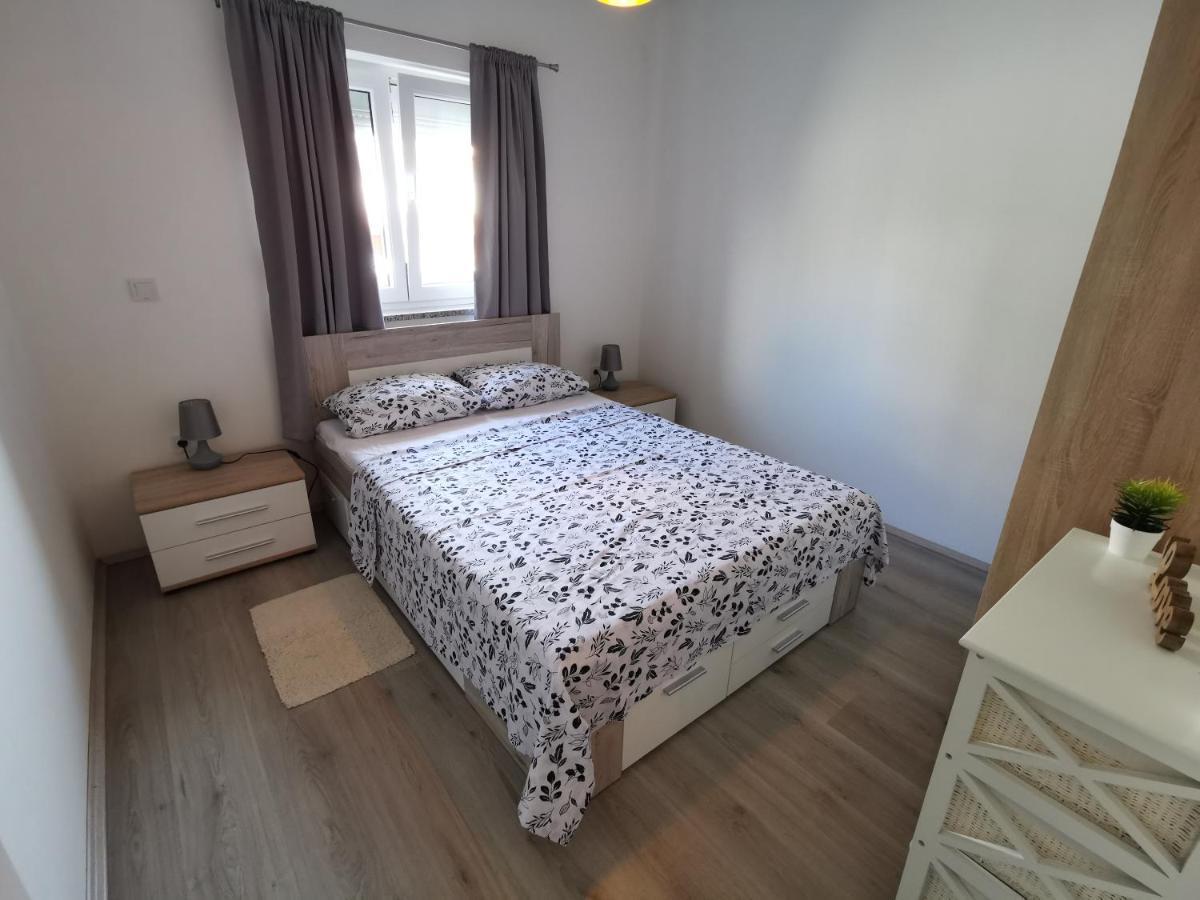 Apartment Frane *