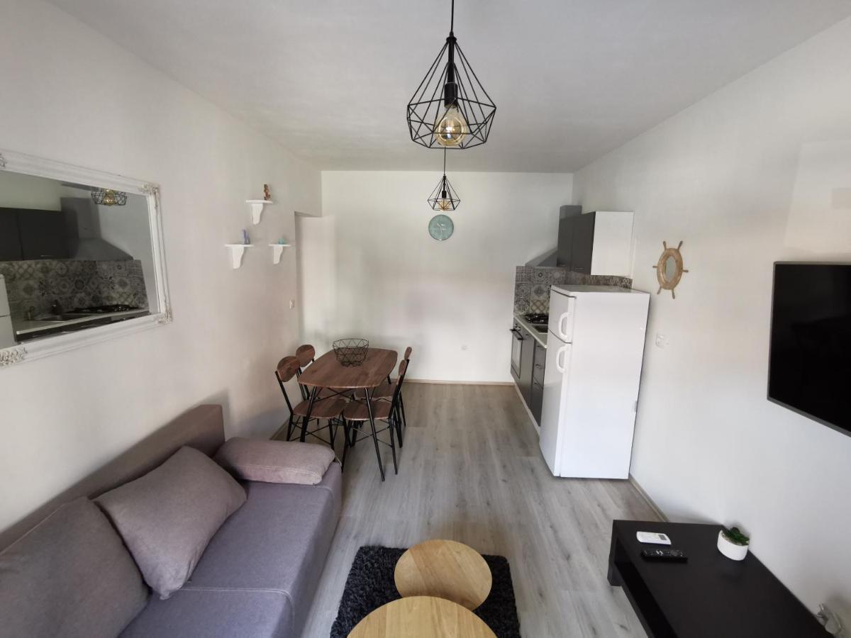 Frane Apartman *